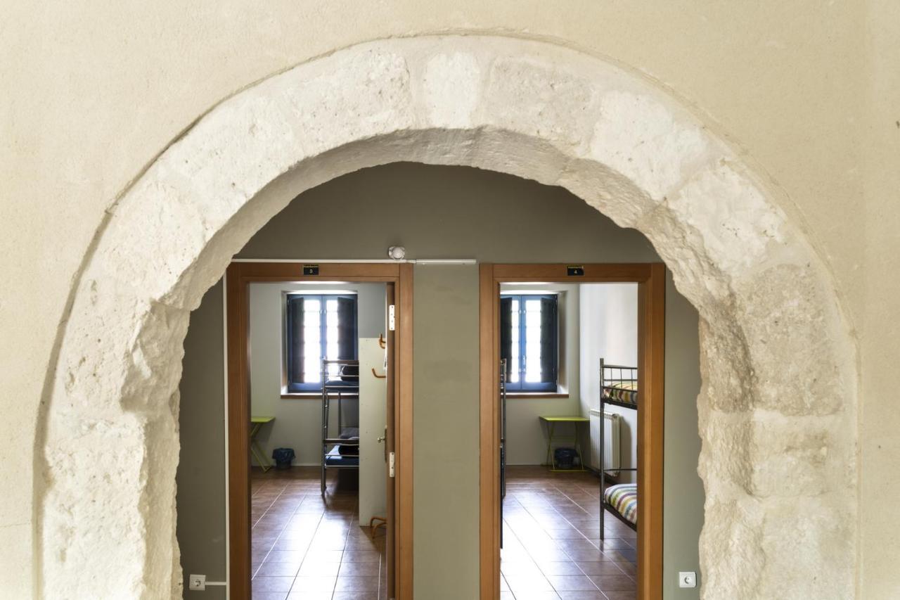 Albergue De Cuéllar Екстериор снимка