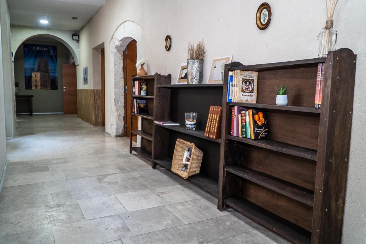 Albergue De Cuéllar Екстериор снимка