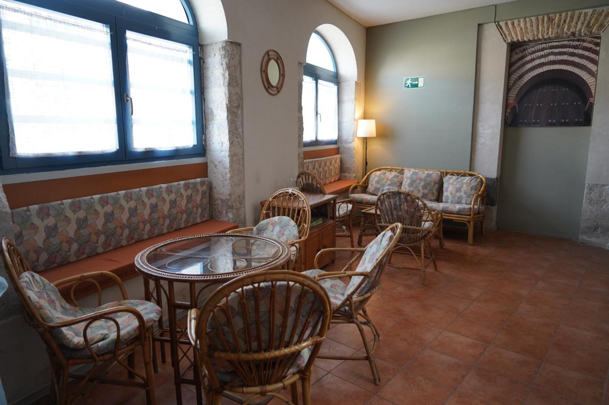 Albergue De Cuéllar Екстериор снимка